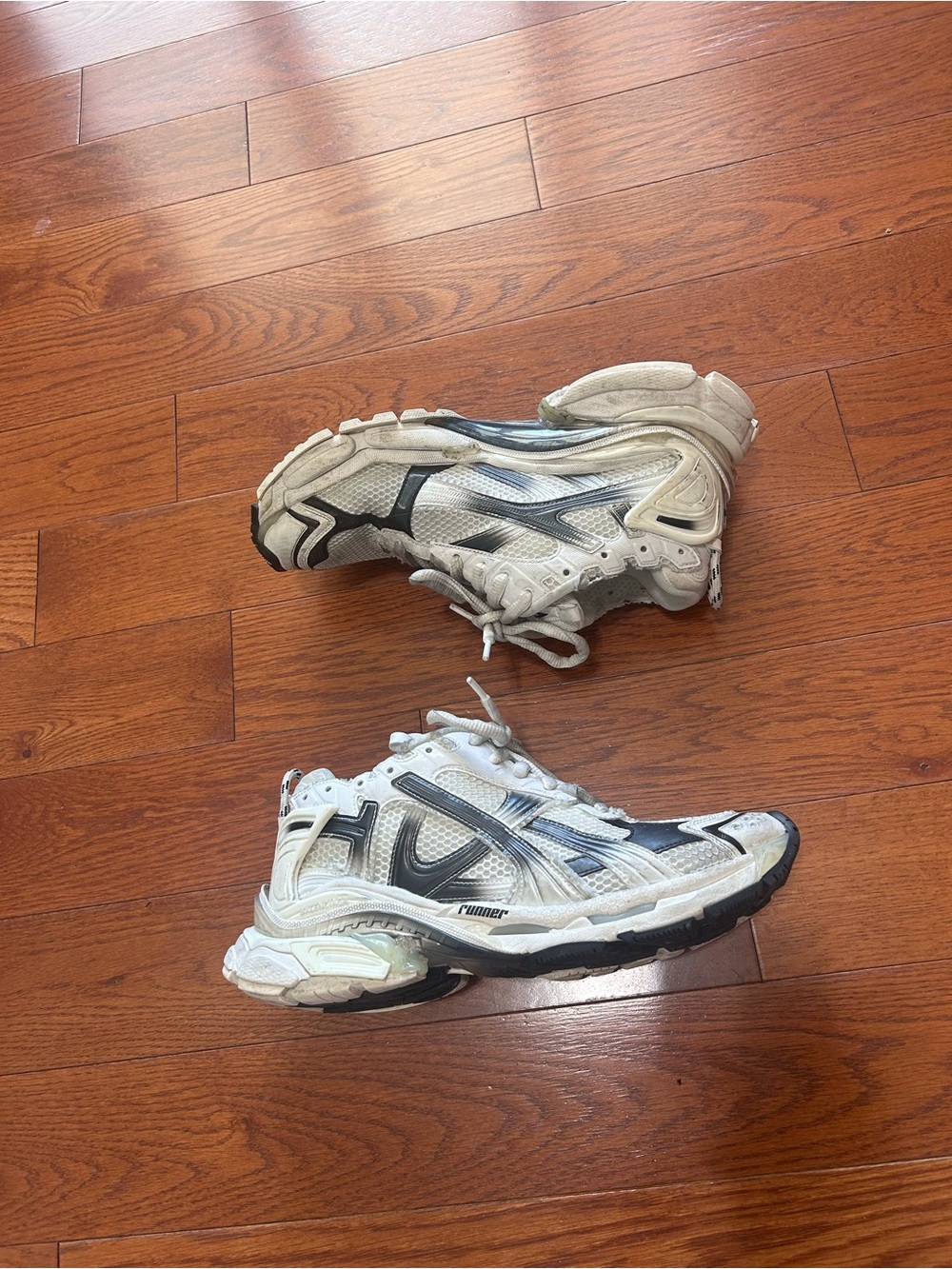 Balenciaga Runner Men’s Size 12(45) Sneaker